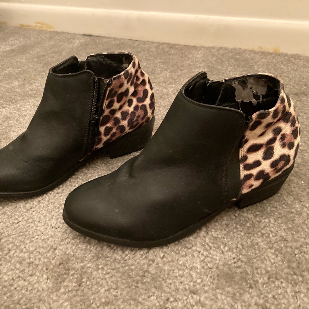 Diva Black & leopard 6Y bootie